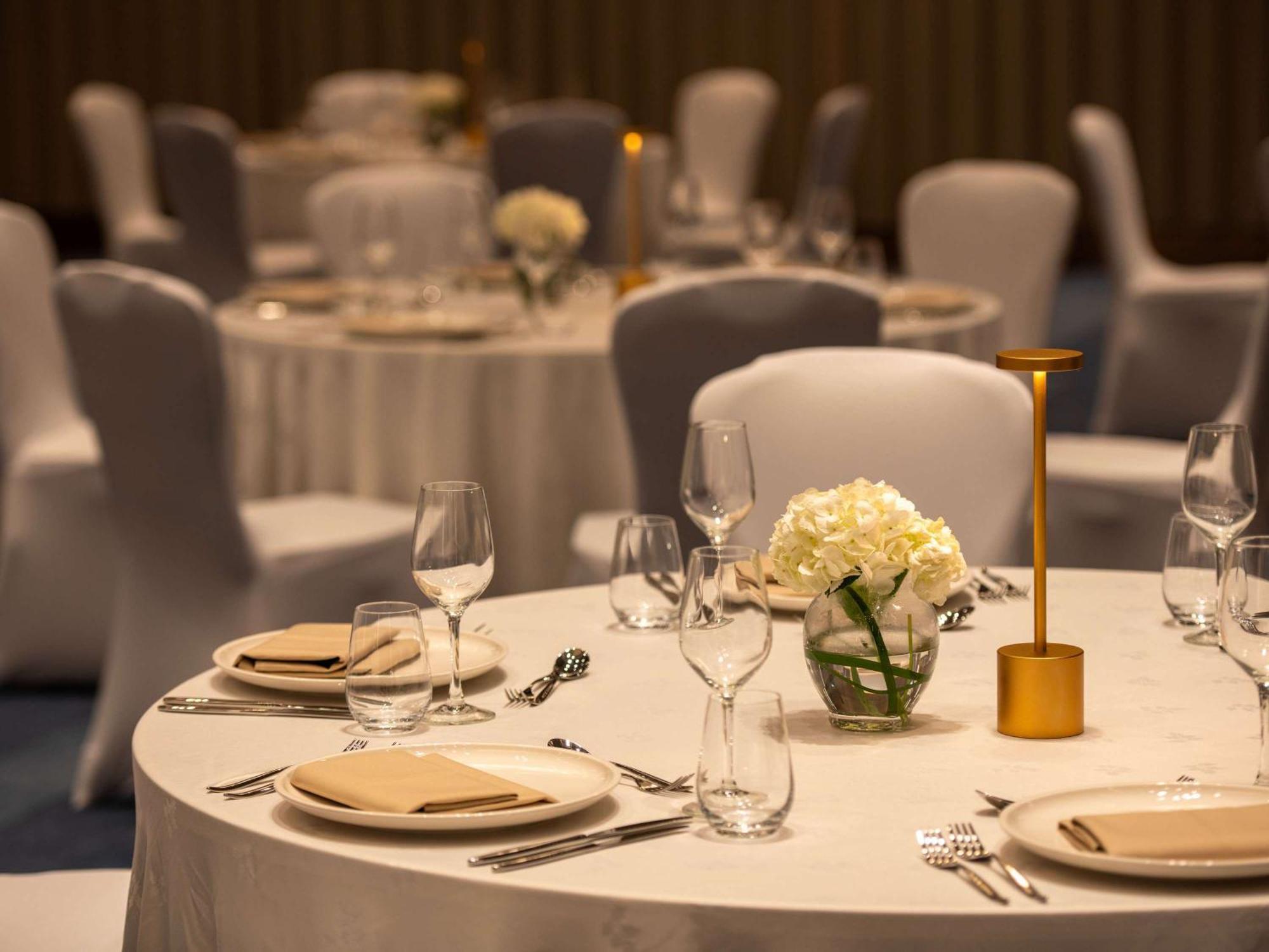 Novotel Riyadh Sahafa Bagian luar foto